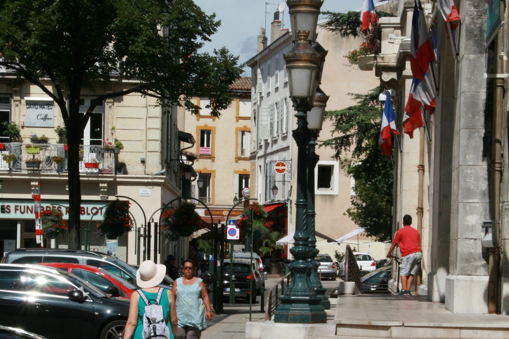 Bhouse_Valence